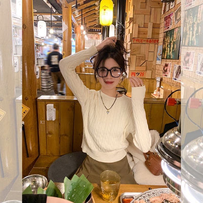 Luna Vintage Round Neck Knitted Sweater