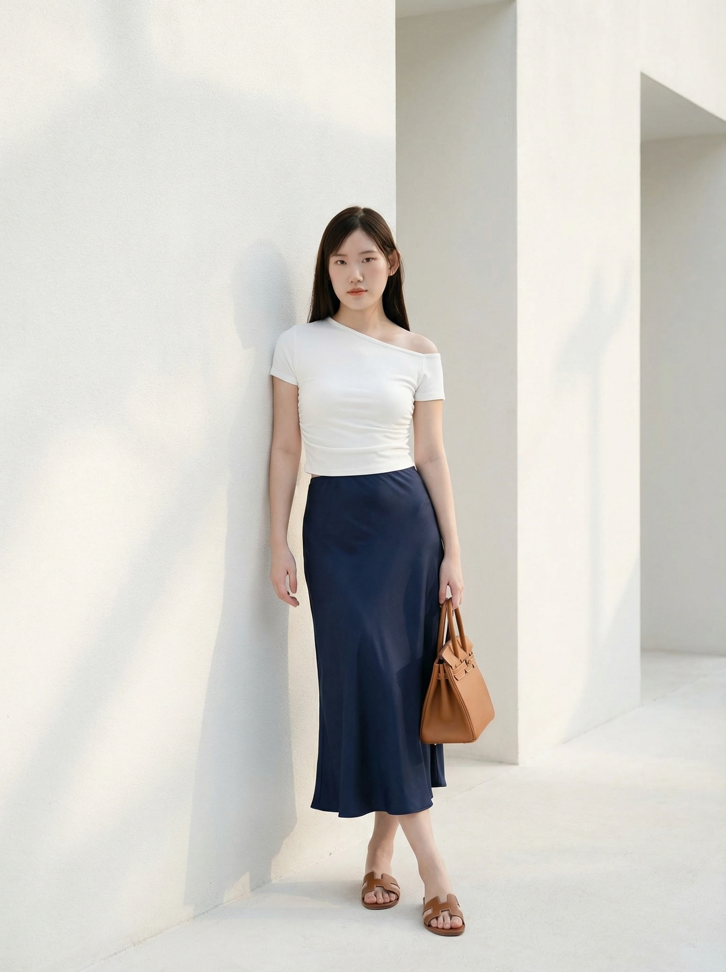 Sloping Waist Fit Basic Cotton Tee