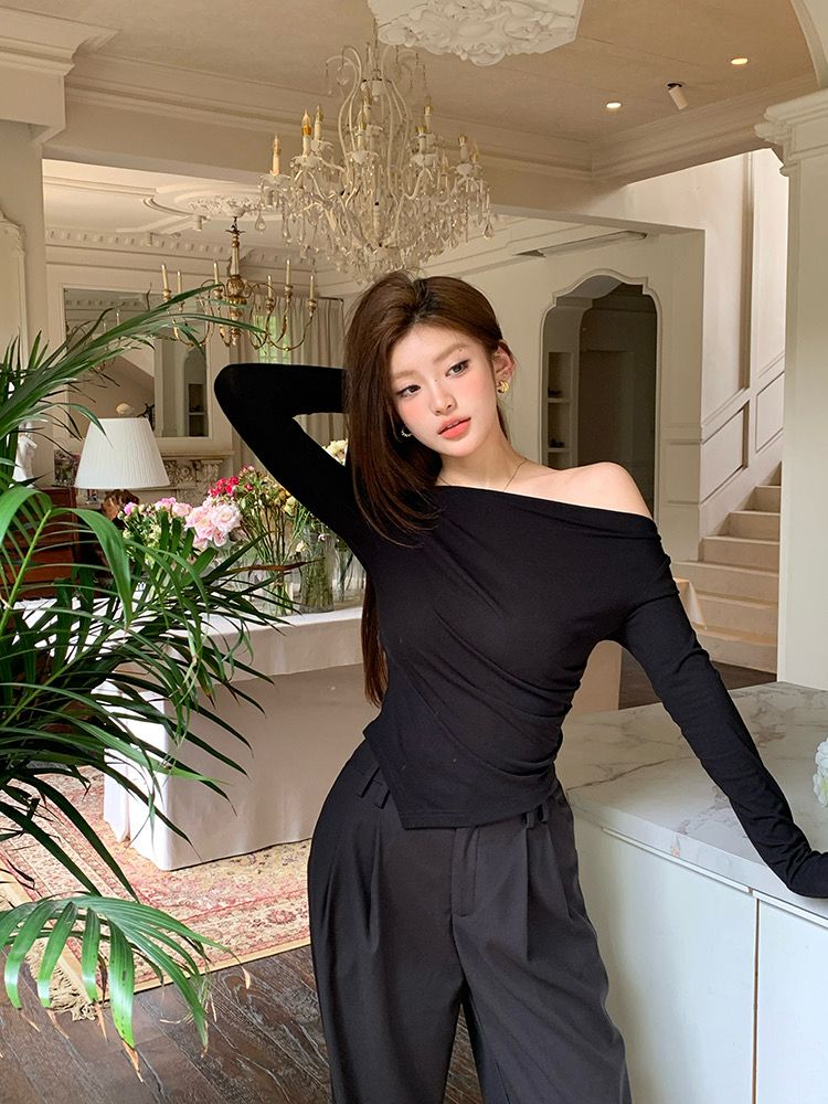Belle Adjustable Off Shoulder Basic Tee