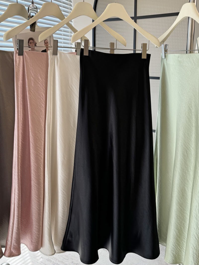Silky Satin High Waisted Elastic Skirt