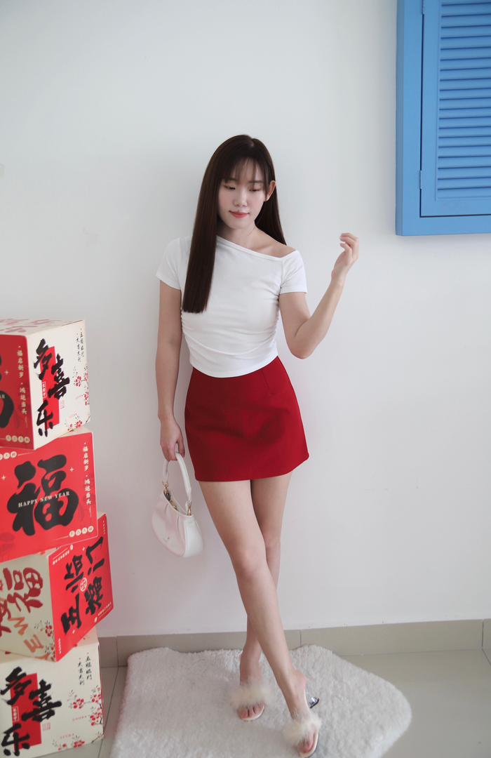 Sloping Waist Fit Basic Cotton Tee